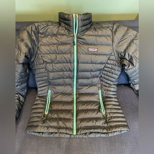 Women’s Patagonia Down Sweater Navy Size Medium